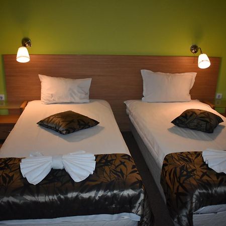 Green Hisar Hotel Family Hisarya Exterior photo