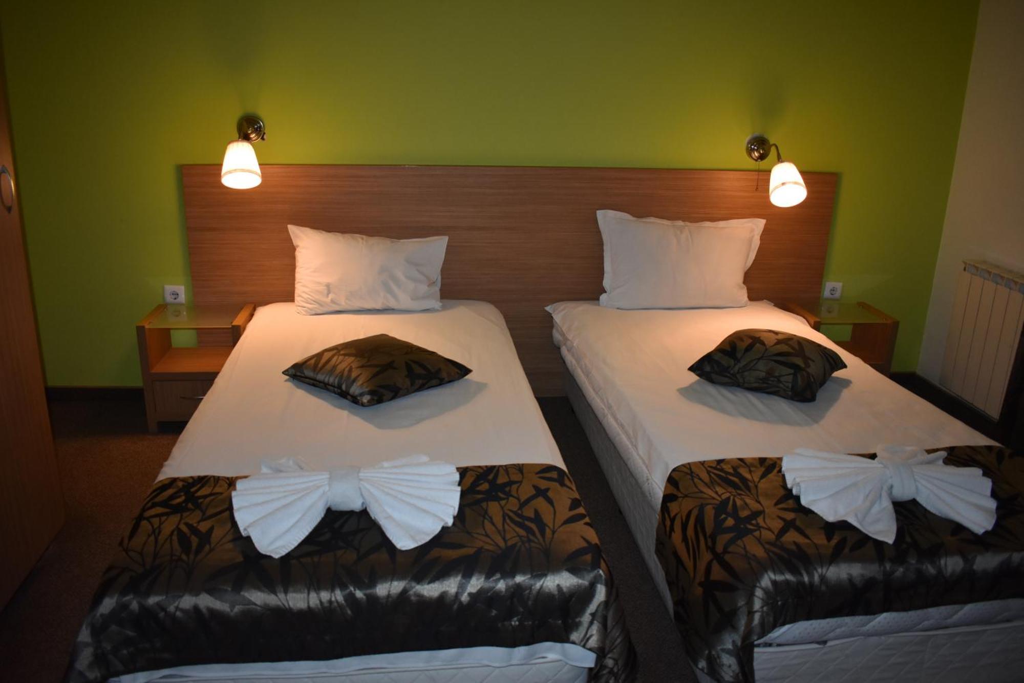 Green Hisar Hotel Family Hisarya Exterior photo