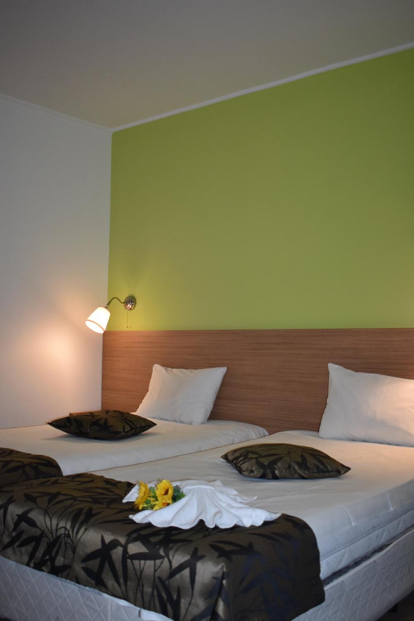 Green Hisar Hotel Family Hisarya Exterior photo