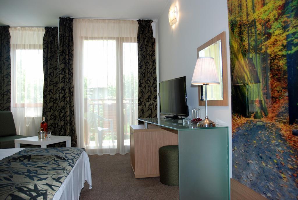 Green Hisar Hotel Family Hisarya Room photo